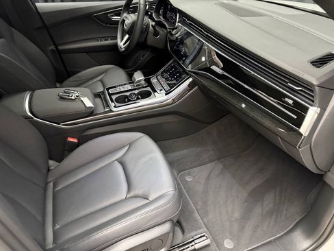 Used 2022 Audi Q7 2.0T Premium Plus w/ Premium Plus Package AWD/4WD image 30