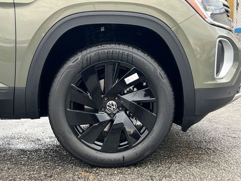 New 2026 Volkswagen Atlas SE image 7