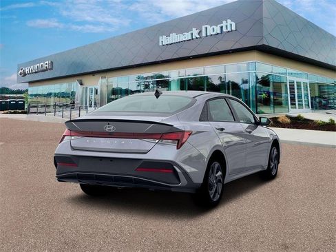New 2026 Hyundai Elantra Sport image 7