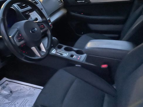 Used 2015 Subaru Outback 2.5i Premium image 11