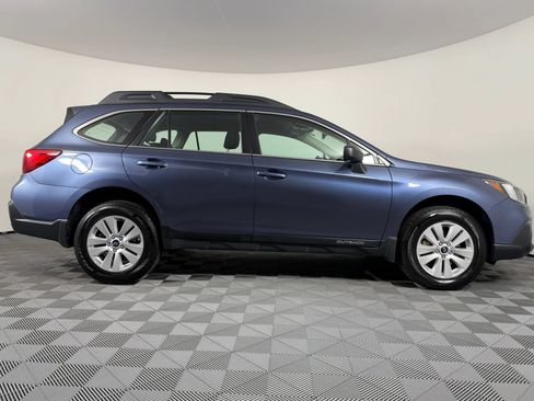 Used 2018 Subaru Outback 2.5i AWD/4WD image 8