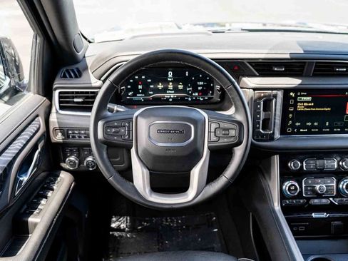 Used 2024 GMC Yukon Denali AWD/4WD image 24