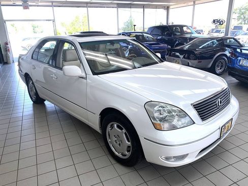 Used 2002 Lexus LS 430 RWD image 4