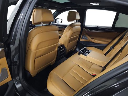 Used 2020 BMW M550i xDrive w/ Executive Package image 37