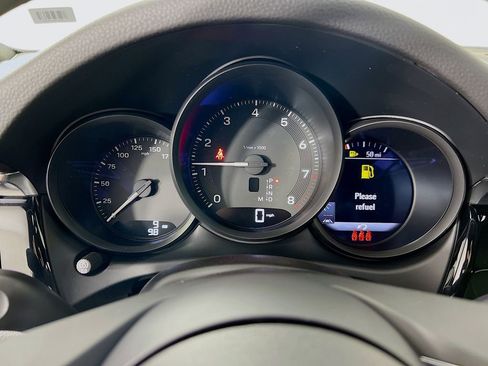 New 2026 Porsche Macan image 13