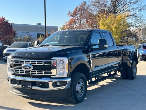 Used 2024 Ford F350 XLT image 5