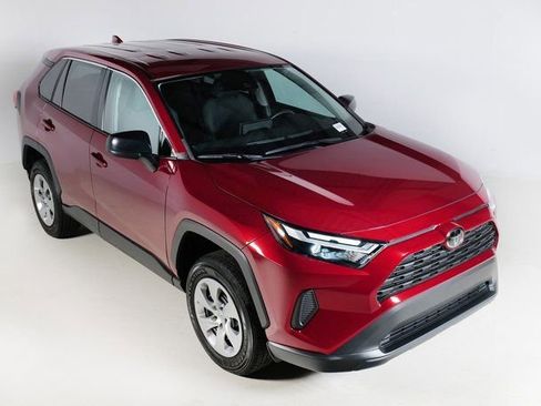Used 2023 Toyota RAV4 LE image 4