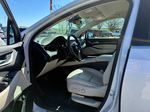 Used 2023 Buick Enclave Essence w/ Sport Touring Edition image 2