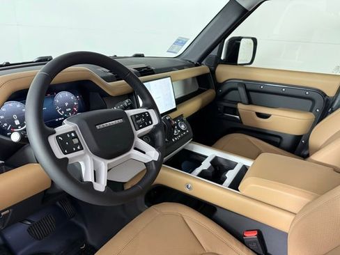 New 2025 Land Rover Defender 110 S image 36