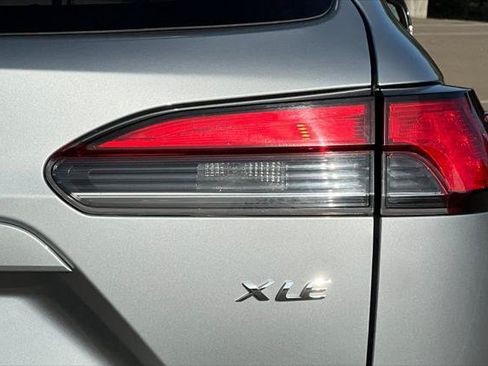 Used 2025 Toyota Corolla Cross XLE FWD image 45