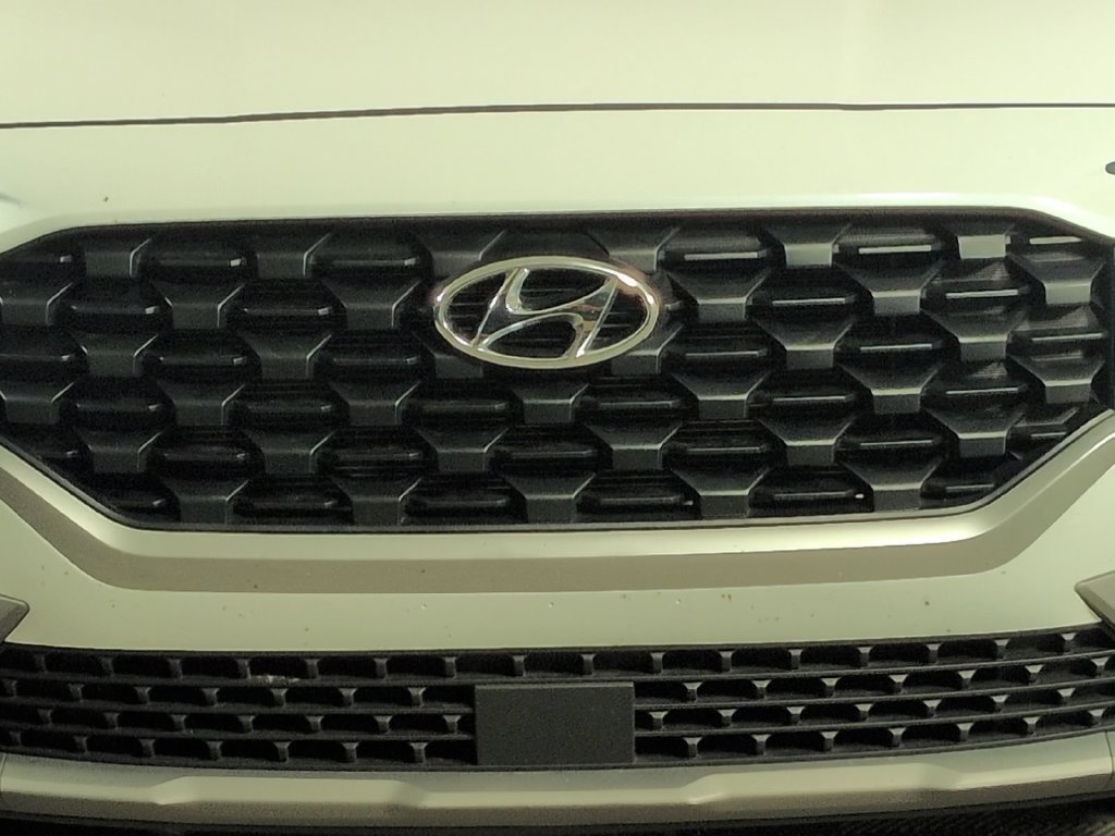 Used 2021 Hyundai Santa Fe SE w/ Cargo Package FWD image 4