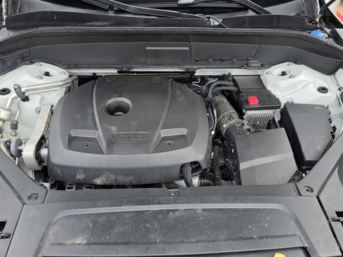 Used 2020 Volvo XC90 T6 Momentum AWD/4WD image 17