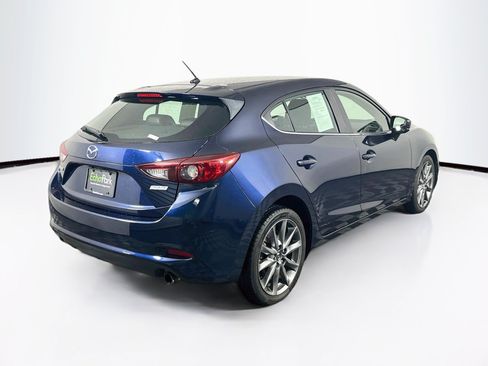 Used 2018 MAZDA MAZDA3 Touring FWD image 9