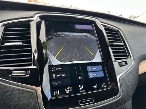 Used 2022 Volvo XC90 T6 Momentum w/ Advanced Package image 20