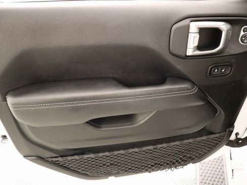 Used 2021 Jeep Wrangler Unlimited Sahara w/ Cold Weather Group image 15