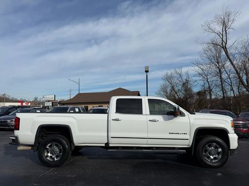 Used 2016 GMC Sierra 3500 Denali w/ Duramax Plus Package image 7
