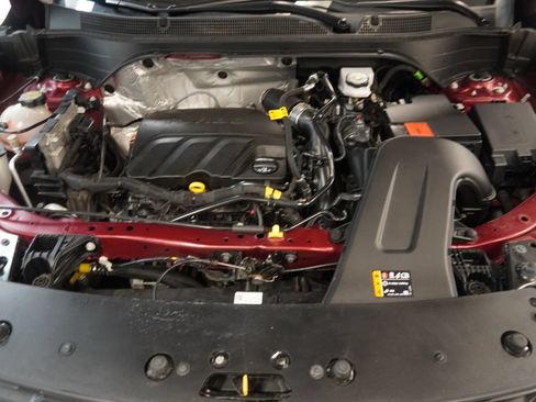 Used 2024 Chevrolet Trax LT w/ Driver Confidence Package FWD image 38