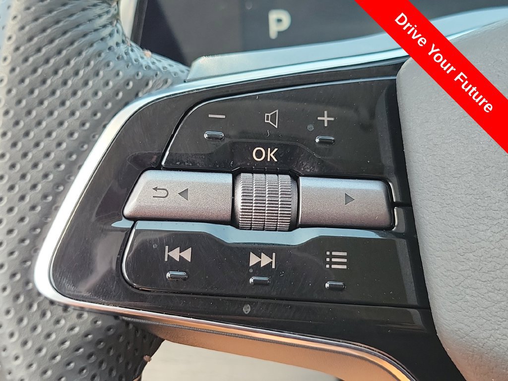 Used 2024 Nissan Ariya FWD image 5