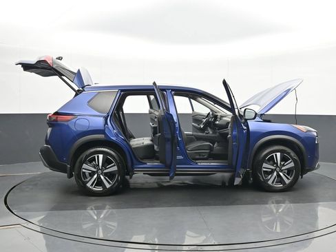 Used 2021 Nissan Rogue Platinum image 26