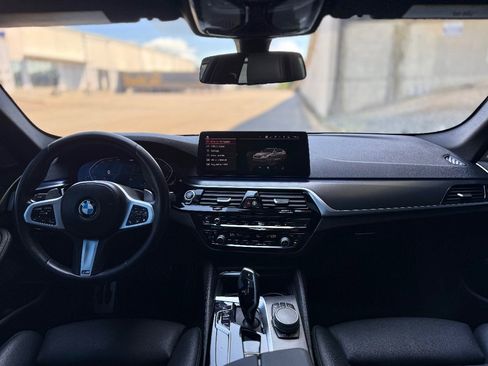 Used 2022 BMW 530i w/ M Sport Package RWD image 21