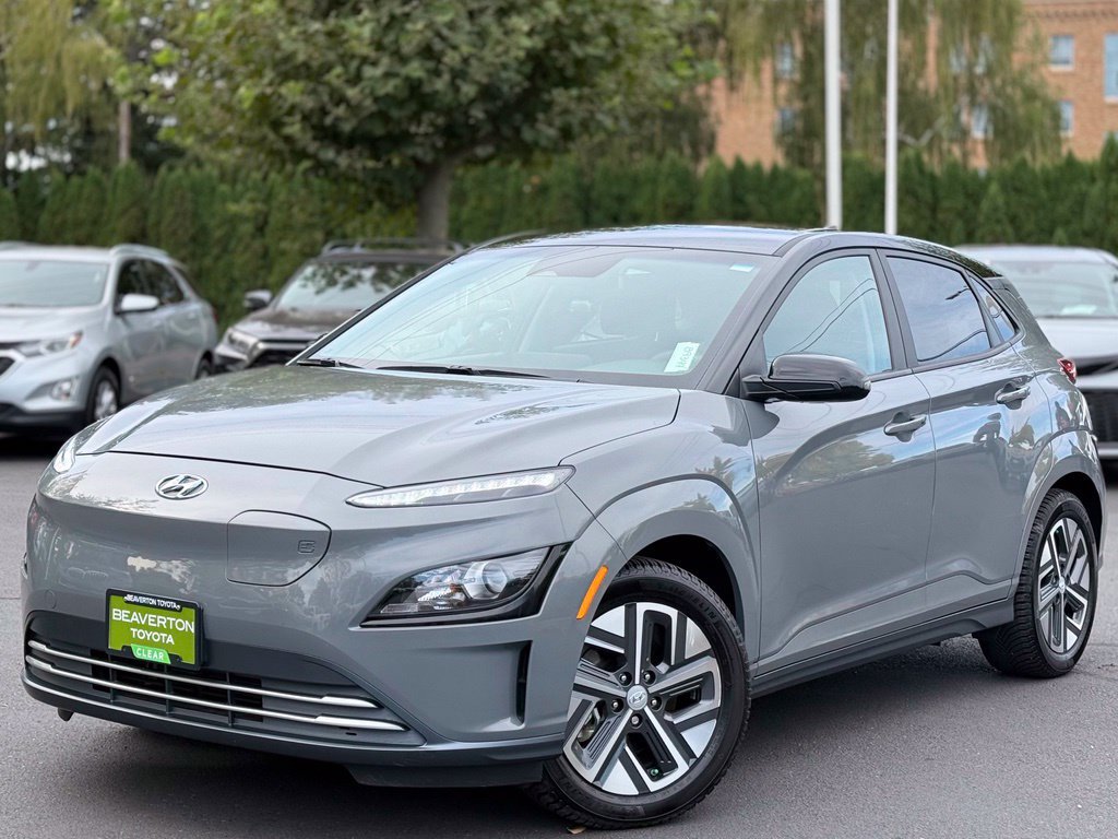Used 2022 Hyundai Kona SEL w/ Cargo Package FWD image 1