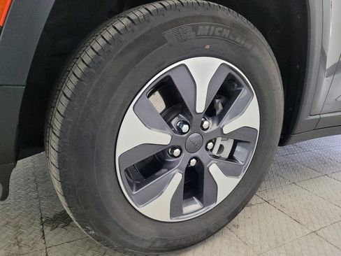 Used 2023 Jeep Grand Cherokee 4WD 4xe image 31