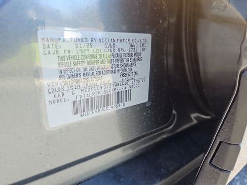 Certified 2025 Nissan Kicks Play S image 33