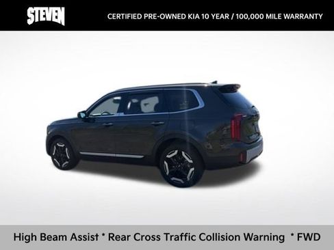 Certified 2024 Kia Telluride S image 5