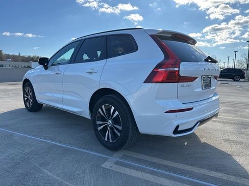 Certified 2025 Volvo XC60 B5 Core image 6