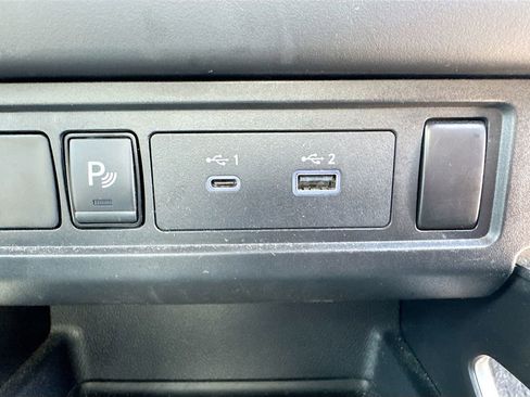 Used 2024 Nissan Frontier SV w/ Technology Package RWD image 28