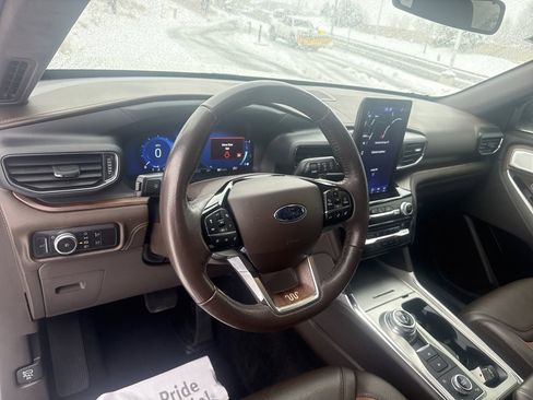 Certified 2021 Ford Explorer King Ranch w/ Premium Technology Package image 13