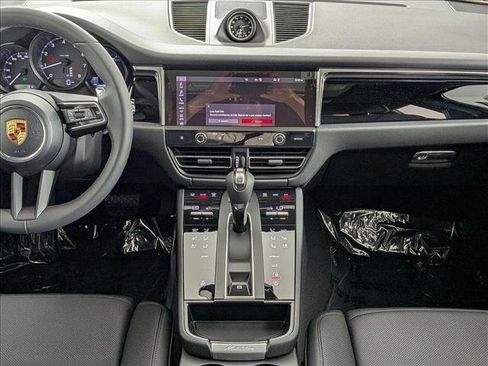 New 2026 Porsche Macan AWD/4WD image 20