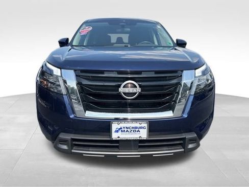 Used 2024 Nissan Pathfinder SV image 9