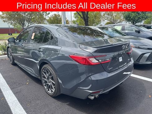 Used 2025 Toyota Camry SE w/ Convenience Package FWD image 5