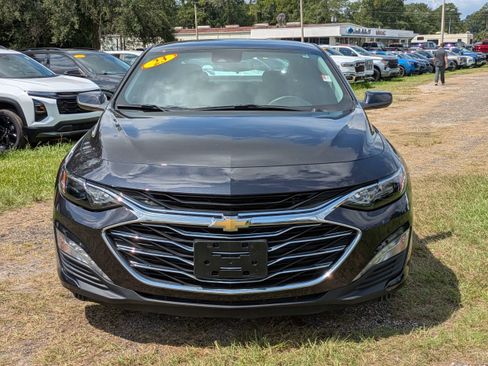 Used 2023 Chevrolet Malibu LT w/ Driver Confidence Package FWD image 9