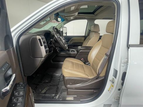 Used 2017 GMC Sierra 3500 Denali w/ Duramax Plus Package image 12