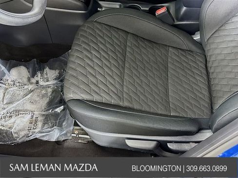 Used 2022 Nissan Kicks S image 18