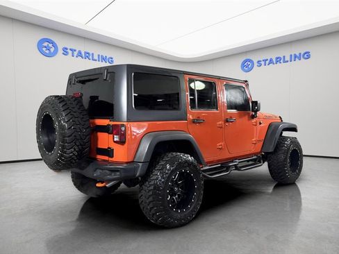 Used 2015 Jeep Wrangler Unlimited Rubicon image 9