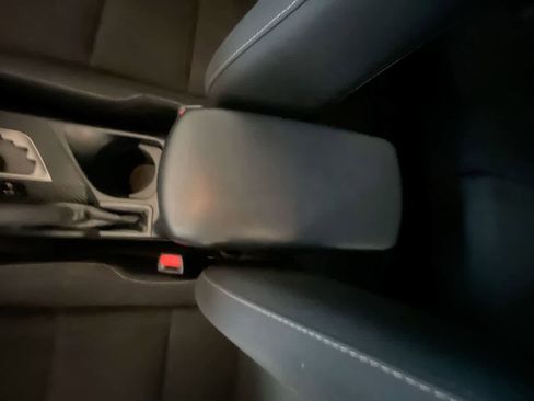 Used 2015 Toyota RAV4 XLE AWD/4WD image 21