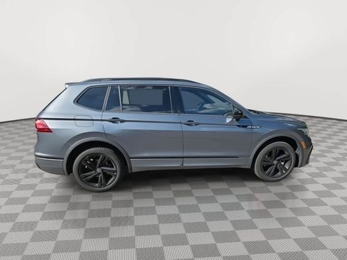 Used 2024 Volkswagen Tiguan SE R-Line AWD/4WD image 2