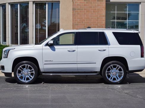 Used 2017 GMC Yukon Denali w/ Open Road Package AWD/4WD image 2