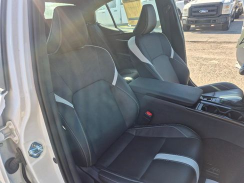 Used 2025 Toyota Camry SE w/ Multimedia Upgrade Package image 24