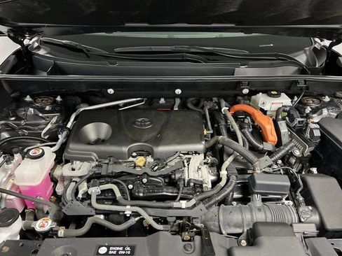 Used 2020 Toyota RAV4 LE AWD/4WD image 29