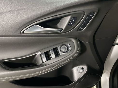 Used 2023 Buick Encore GX Essence w/ Experience Buick Package image 13