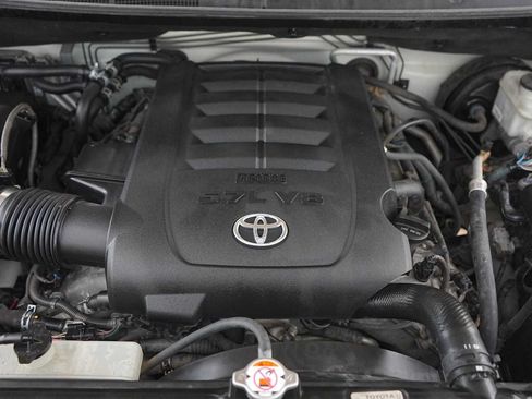 Used 2013 Toyota Sequoia Platinum RWD image 9