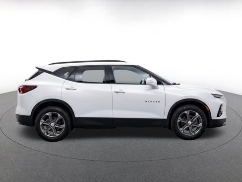 Used 2025 Chevrolet Blazer LT FWD image 10