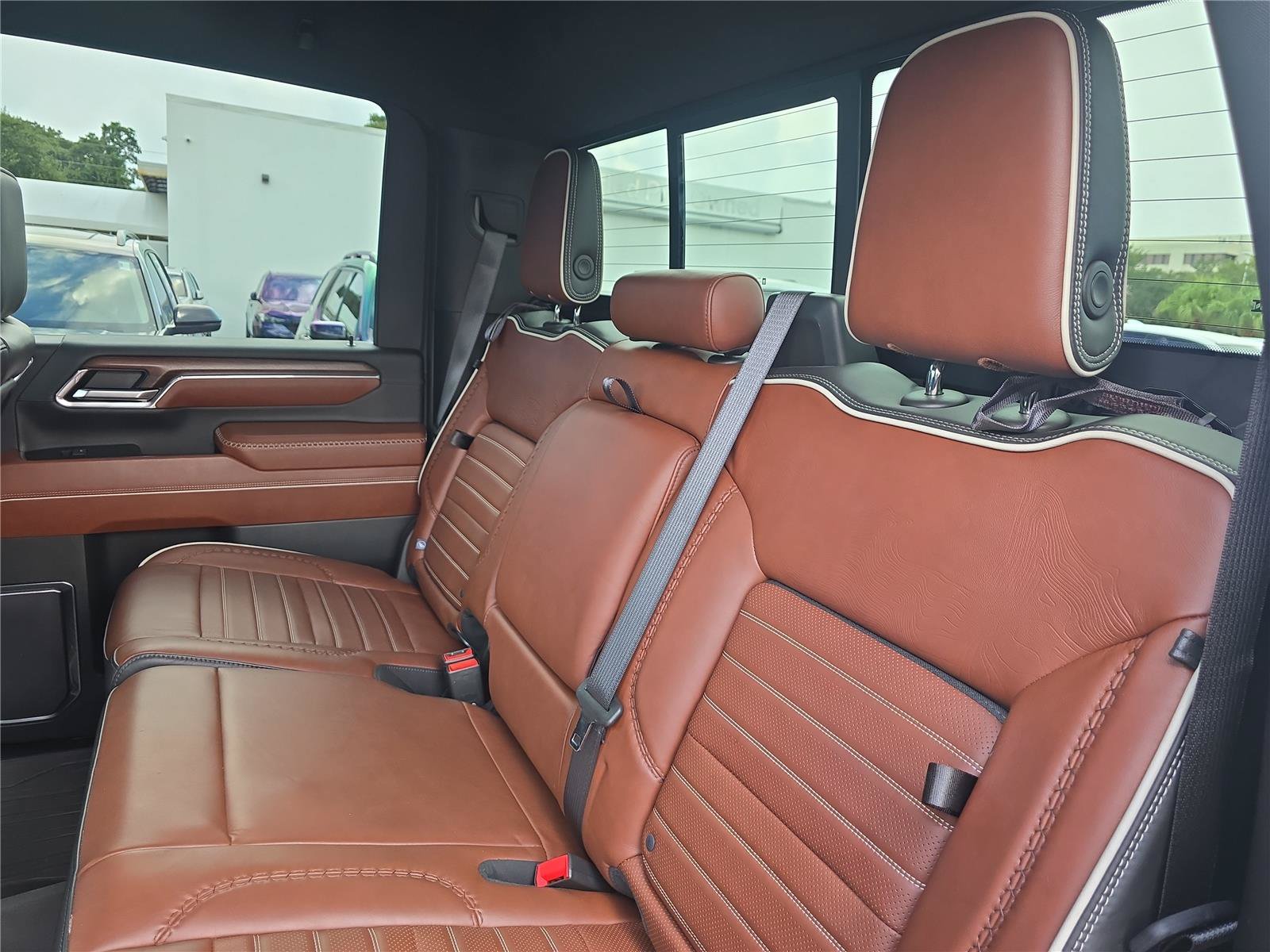 Used 2024 GMC Sierra 3500 Denali Ultimate AWD/4WD image 14