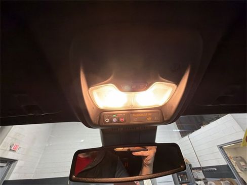 Used 2023 GMC Canyon Elevation w/ Convenience Package image 22