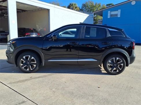 Certified 2025 Nissan Kicks SV image 4