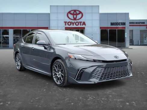 Certified 2025 Toyota Camry XSE image 8